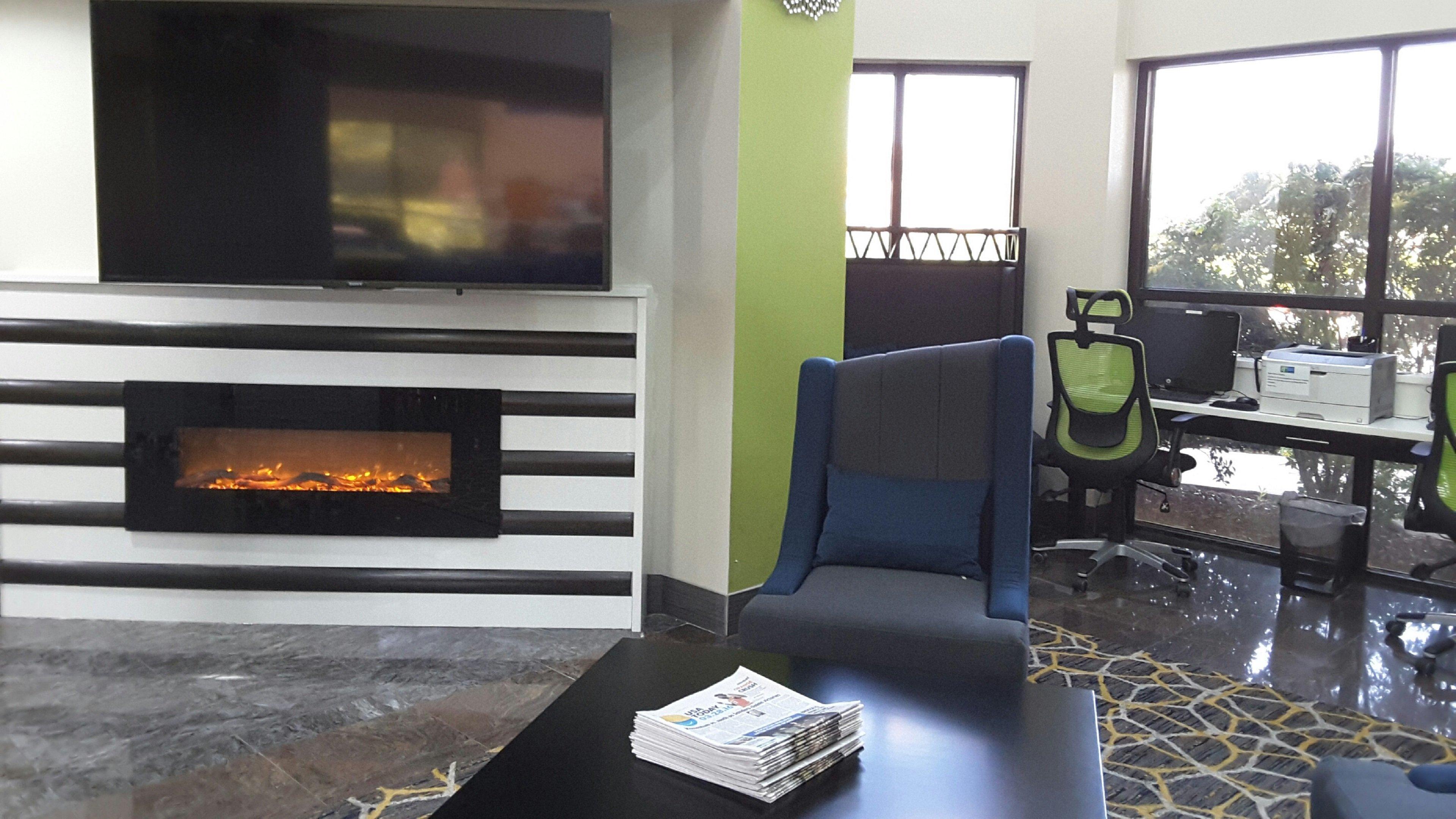 Holiday Inn Express Hotel & Suites Lawrenceville By Ihg Ngoại thất bức ảnh